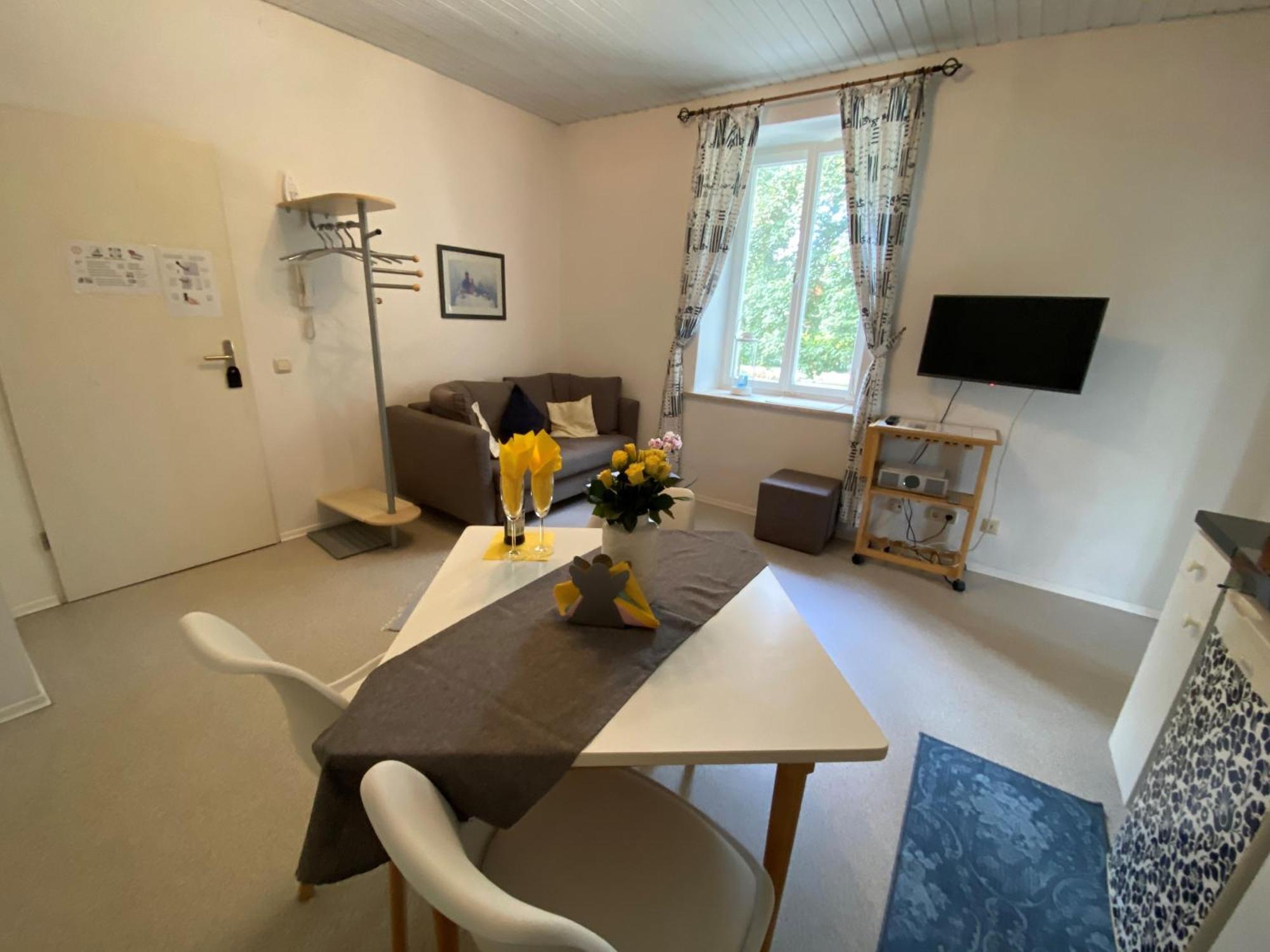 Ferienwohnung Am Franziskanergarten Bad Tolz Bilik gambar