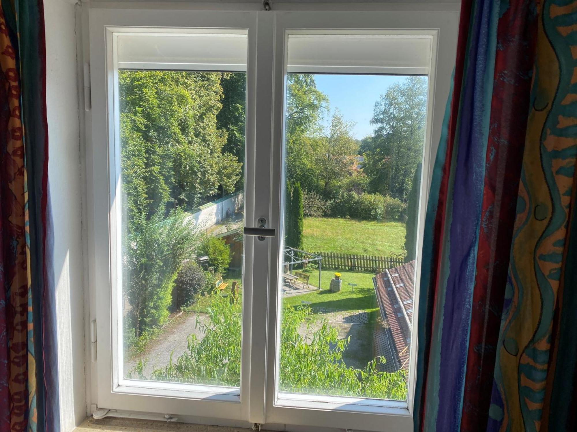 Ferienwohnung Am Franziskanergarten Bad Tolz Bilik gambar