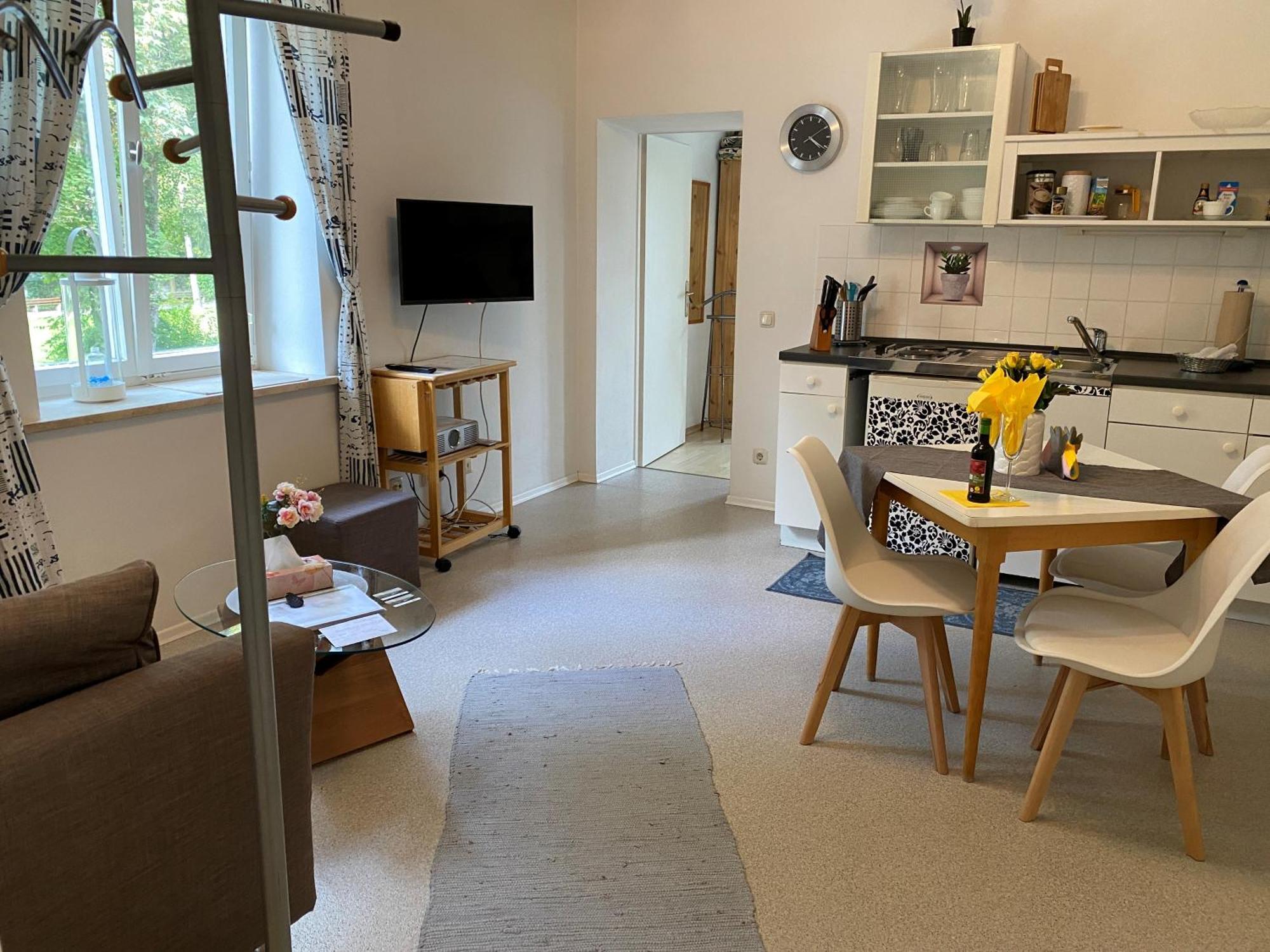 Ferienwohnung Am Franziskanergarten Bad Tolz Bilik gambar