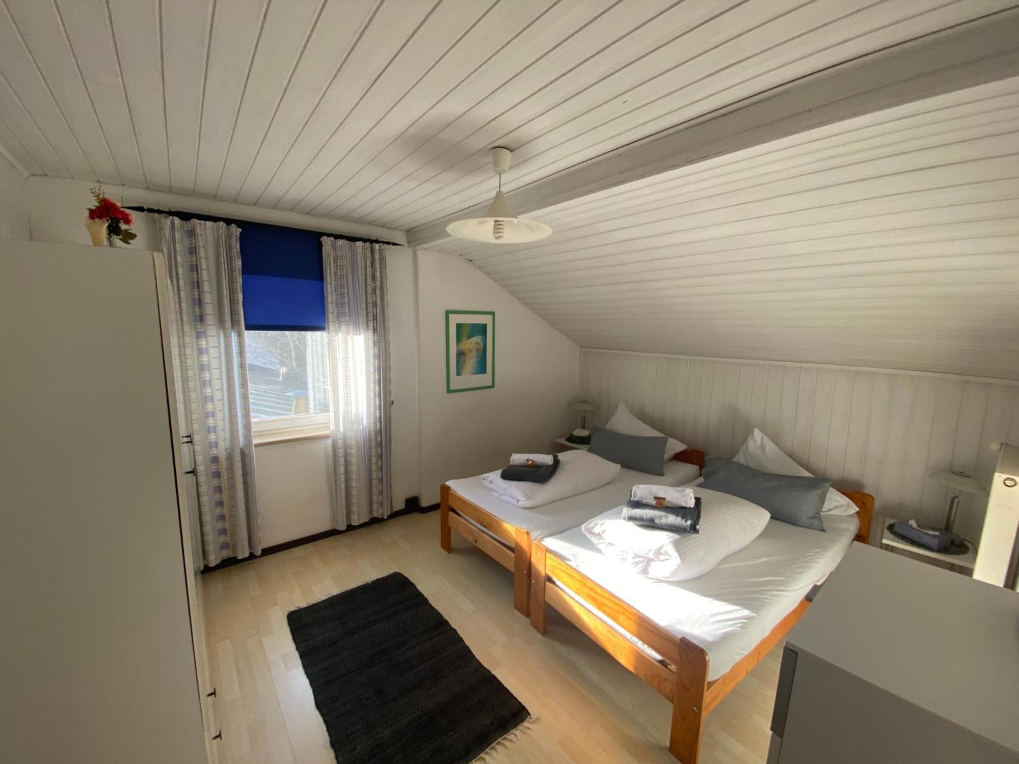 Ferienwohnung Am Franziskanergarten Bad Tolz Bilik gambar