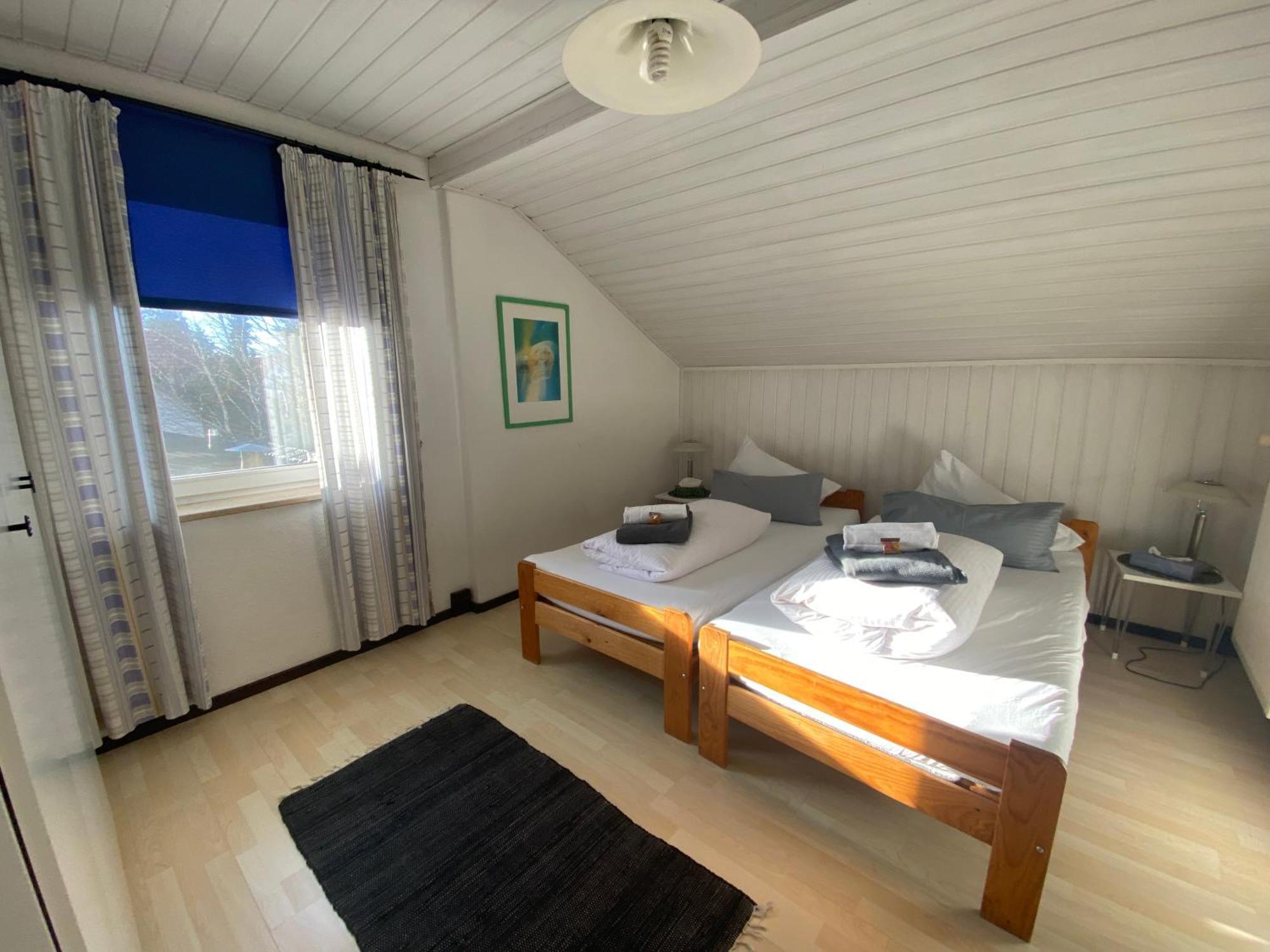 Ferienwohnung Am Franziskanergarten Bad Tolz Bilik gambar
